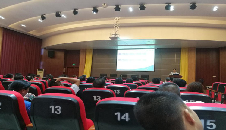 尊龙凯时人生就是搏特瓷2020年半年杜转销工作总结大会圆满进行