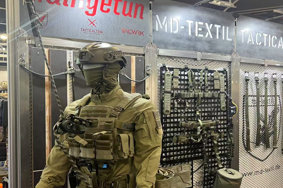 尊龙凯时人生就是搏特瓷参观2025德国警务展EnforceTac
